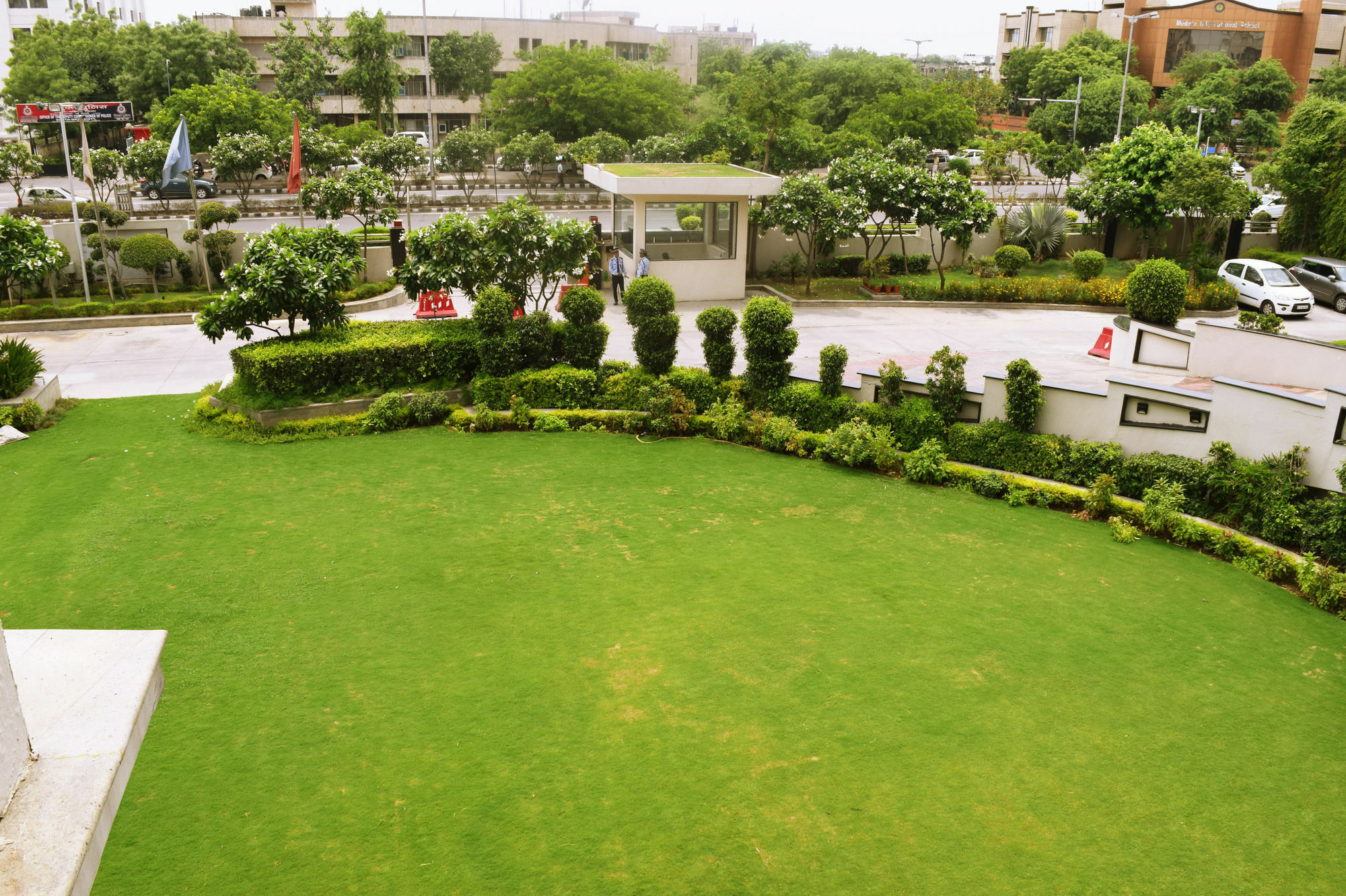 Welcomhotel By Itc Hotels, Dwarka, New Delhi Kültér fotó A view of the campus